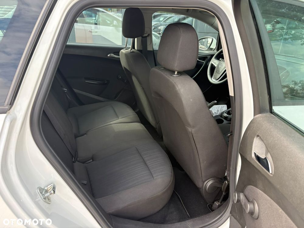 Volvo V40 D2 - 17