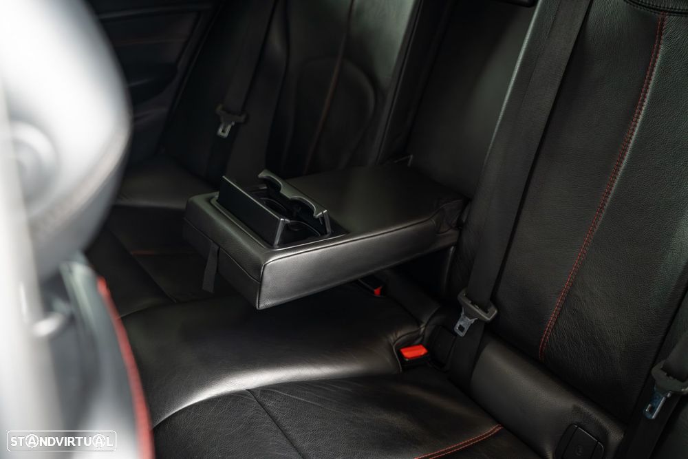 BMW 320 d Auto Line Sport - 18