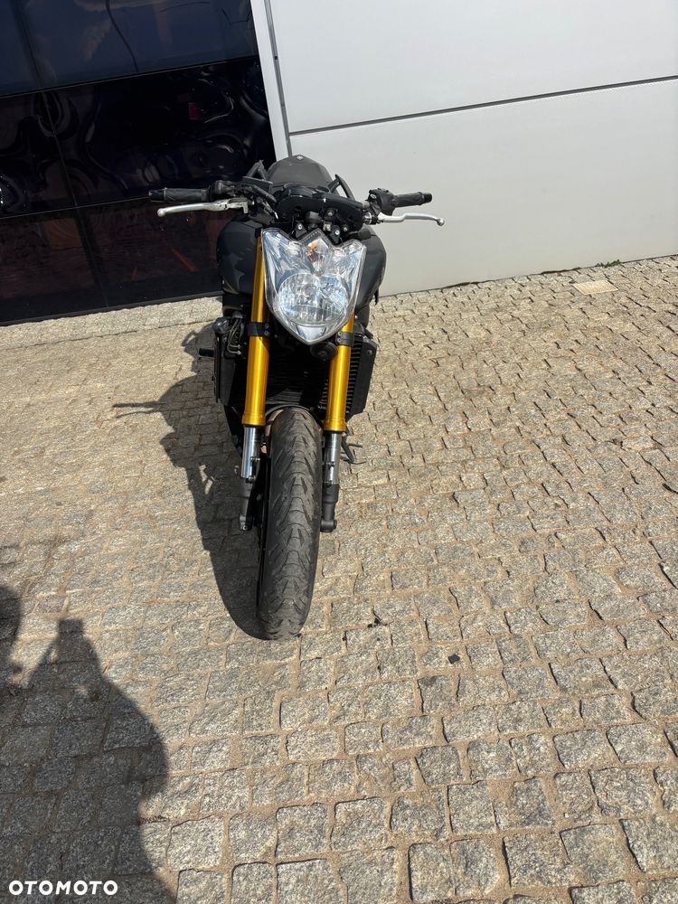 Yamaha FZ8 - 7