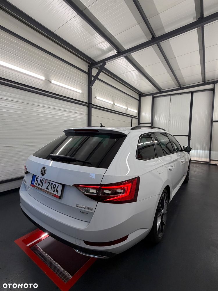 Skoda Superb 2017 photo 2