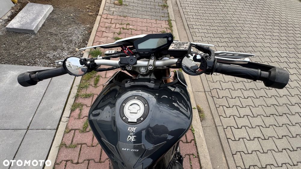 Yamaha MT - 6