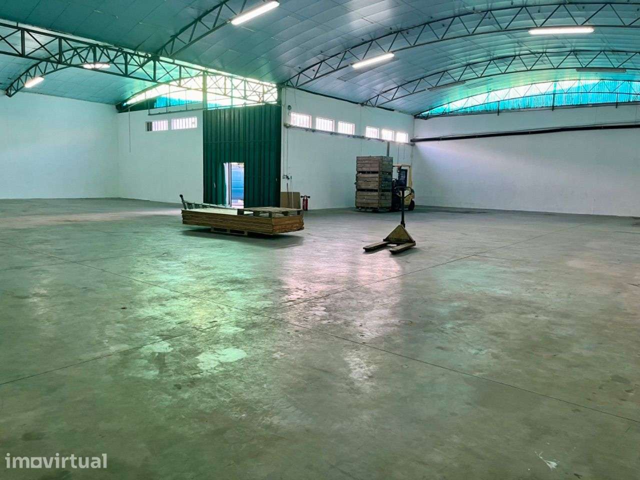 Armazém para arrendar região Centro - Mealhada - Grande imagem: 3/4