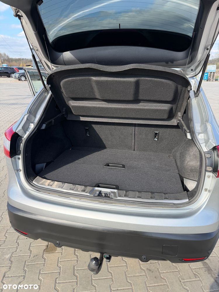 Nissan Qashqai 1.6 DIG-T N-Vision - 21