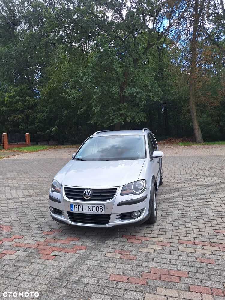 Volkswagen Touran 2.0 TDI DPF Cross DSG - 8