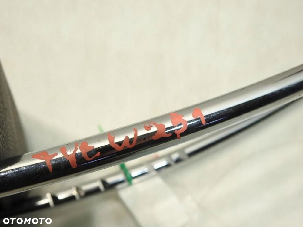 ZAGŁÓWEK TYŁ TYLNY II RZĄD MERCEDES R W251 . - 3