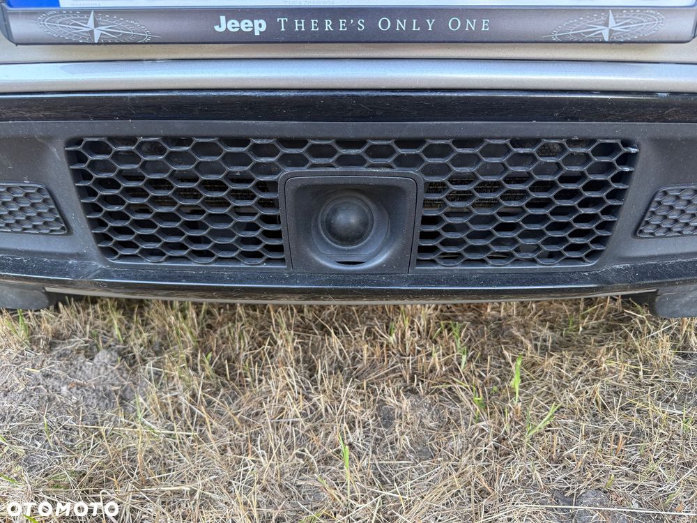Jeep Grand Cherokee - 10