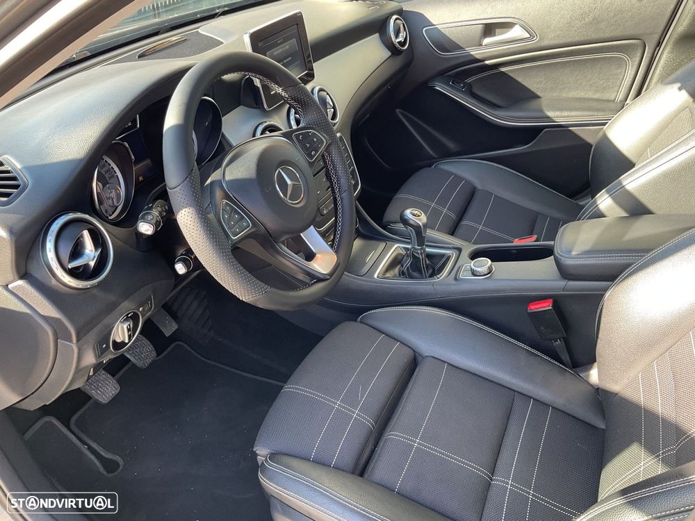 Mercedes-Benz GLA 180 d - 19