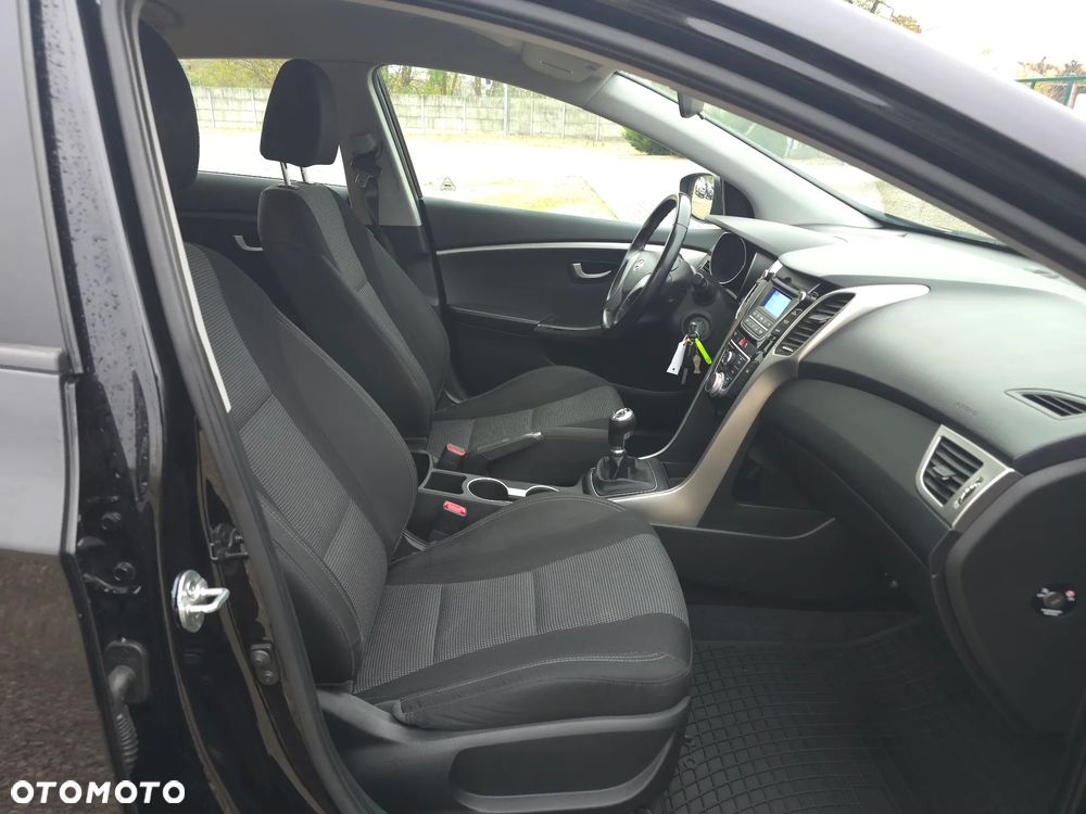 Hyundai i30 blue 1.4 Classic - 17