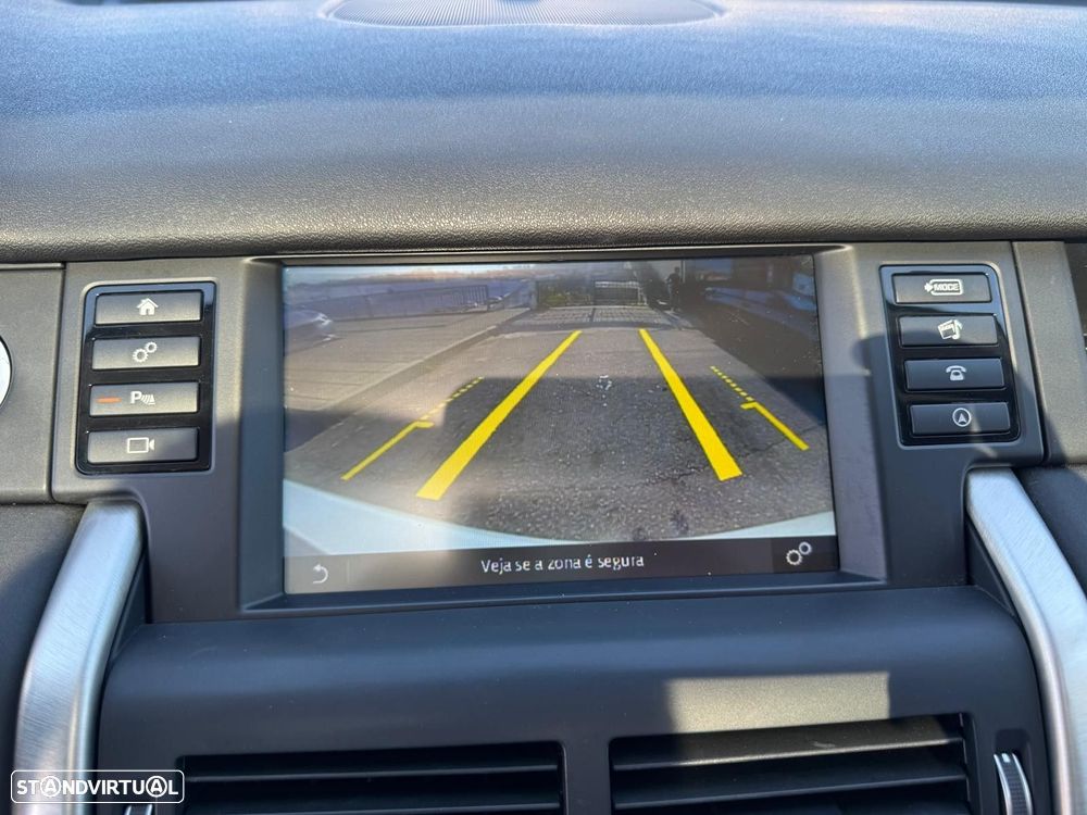 Land Rover Discovery Sport 2.0 eD4 HSE Luxury - 26