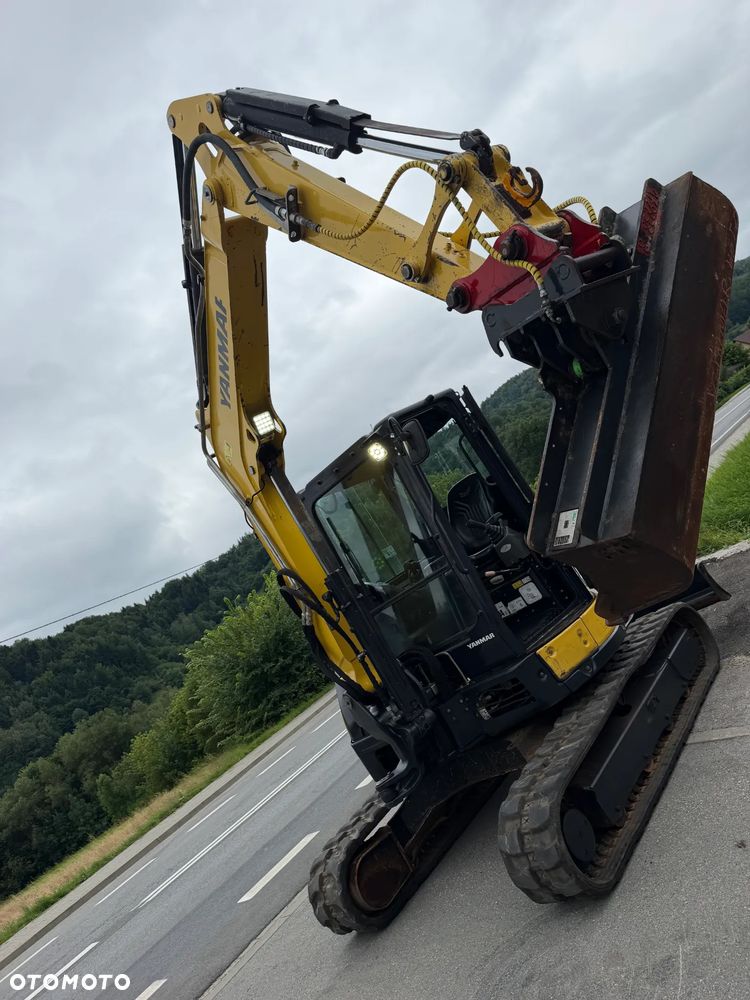 Yanmar VIO50-6A Koparka Gąsienicowa 5 ton jak Nowa z Salonu 2018 rok. 1900 mtg. Szybko-złącze. Łyżka uchylna Hydraulicznie. 3 łyżki Oryginalne skandynawskiego typu. Yanmar silnik 4 cylindry! Maszyna z Norwegii. DEKRA 2026rok AKTUALNA! Dokumentacja! Pompa ON. ani deka luzów i wycieków! OKAZJA Linia Hydr. Plus. Długie ramię PLUS. Oświetlenie LED. Gąski bardzo ładne. Wielka Okazja! Pełne sterowanie z dżojstików!! - 28