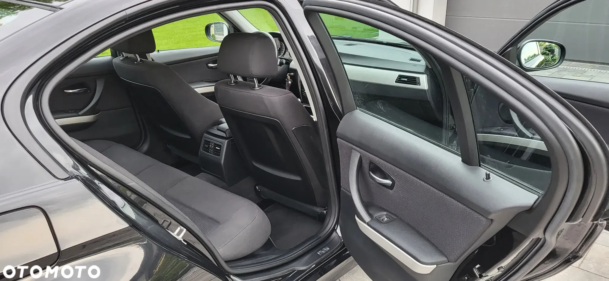 BMW Seria 3 318i - 31