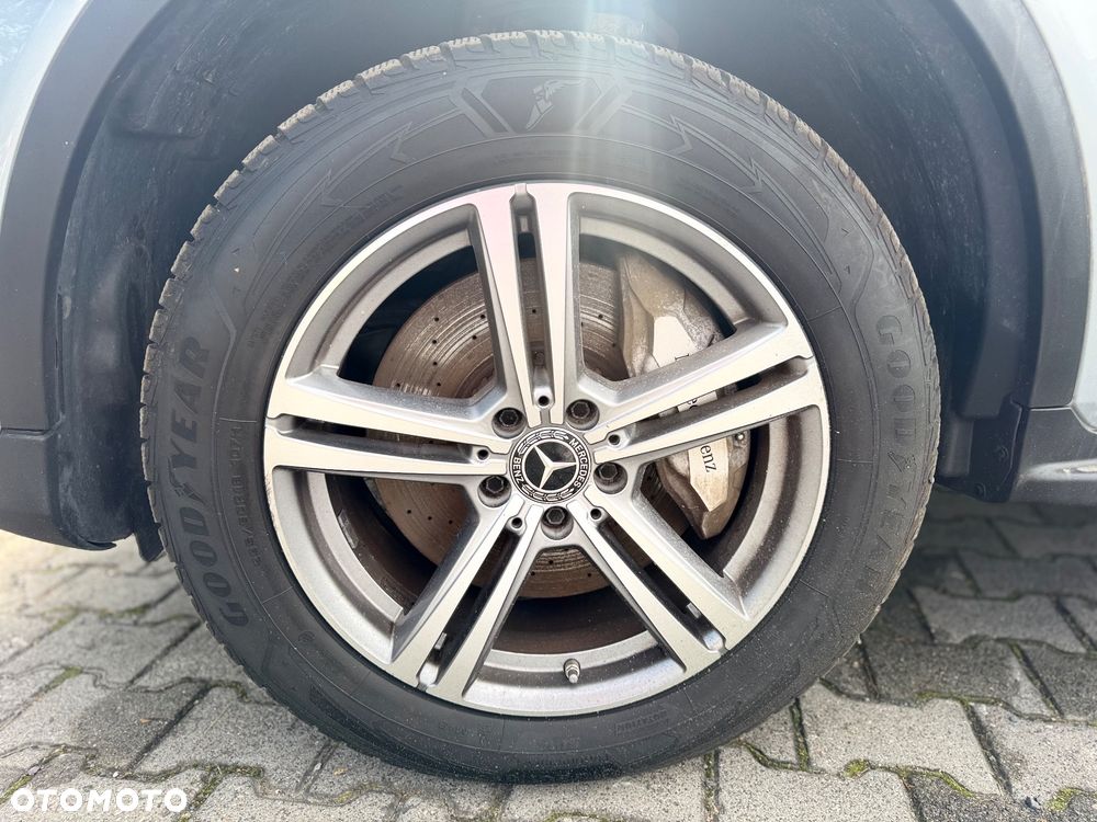 Mercedes-Benz GLC 300 de 4-Matic - 37
