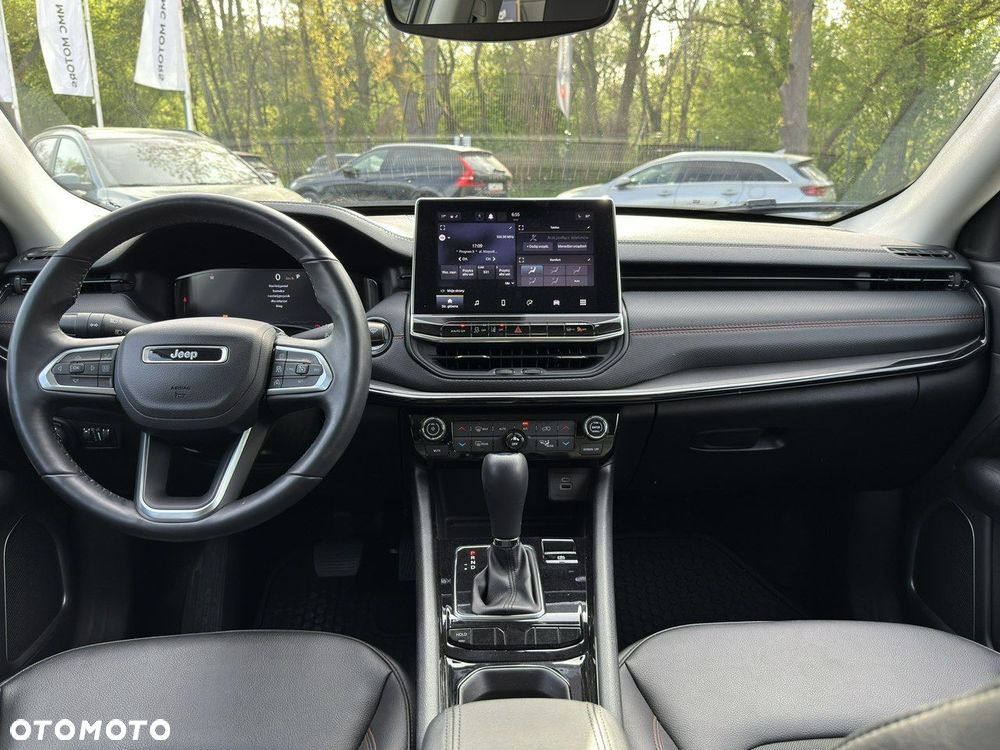 Jeep Compass - 22