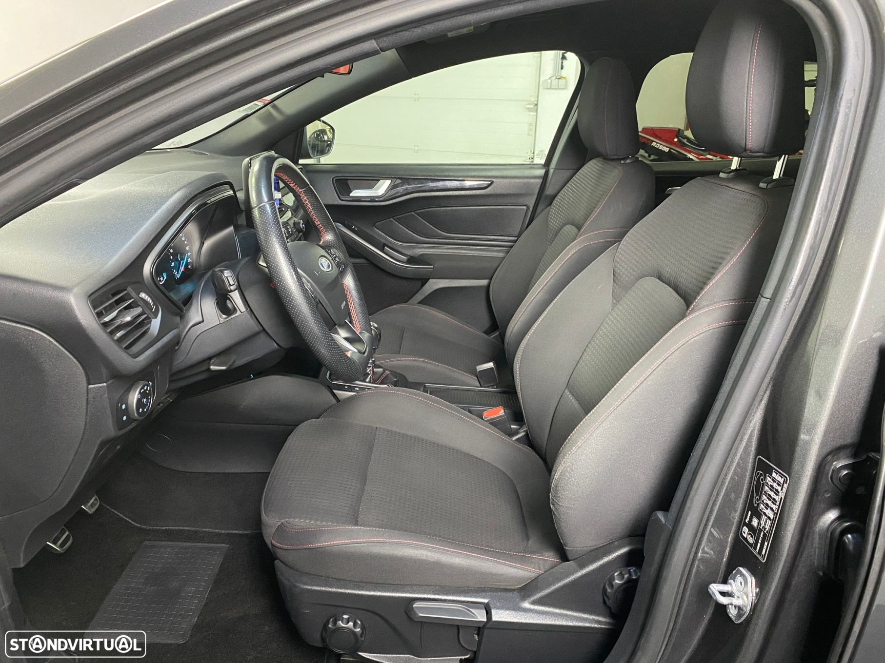 Ford Focus SW 1.0 EcoBoost ST-Line - 6