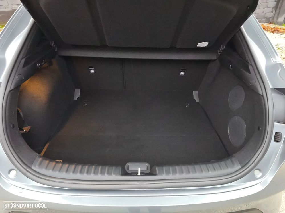 Kia XCeed 1.6 CRDi MHEV Tech - 23