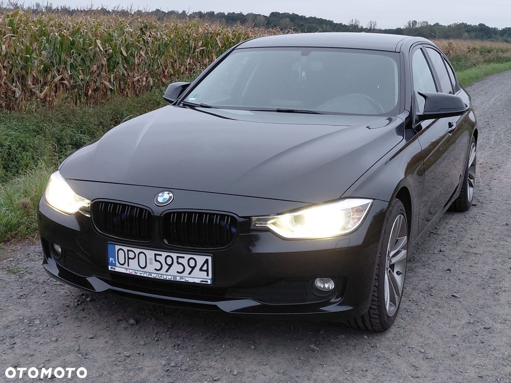 BMW Seria 3 318d Sport Line - 15