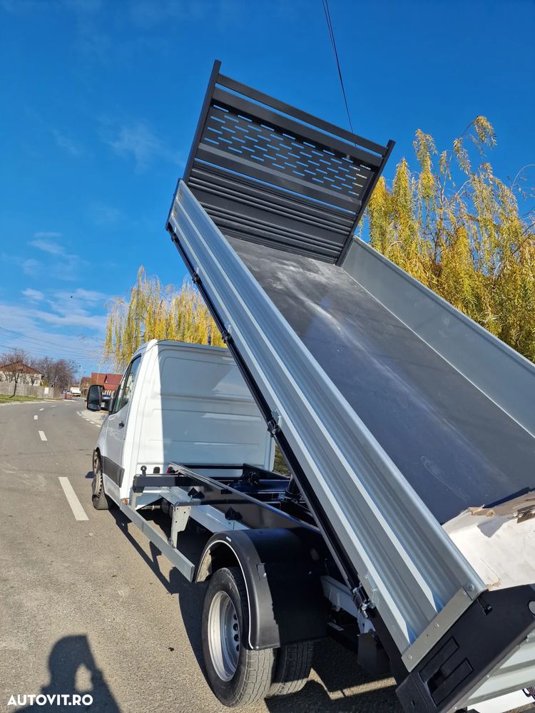 Mercedes-Benz Sprinter - 4