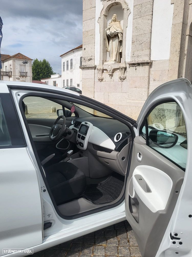 Renault Zoe (c/ Bateria) 41 kwh Life c/ LIMITED Pack - 4