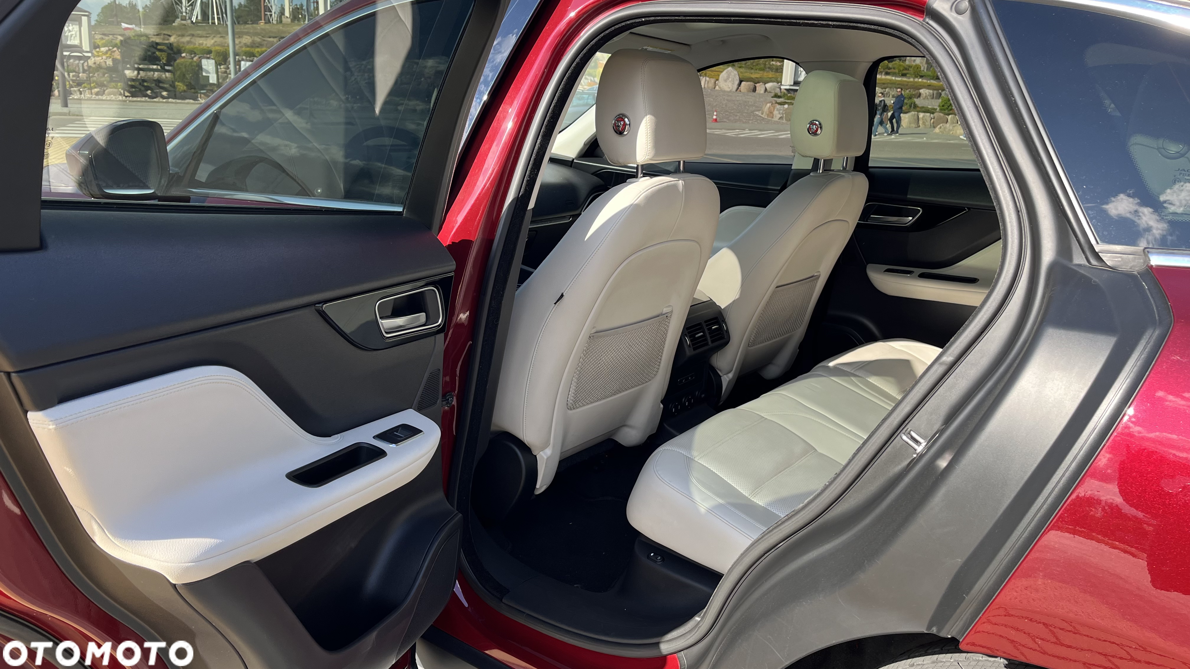 Jaguar F-Pace 35t AWD Prestige - 24
