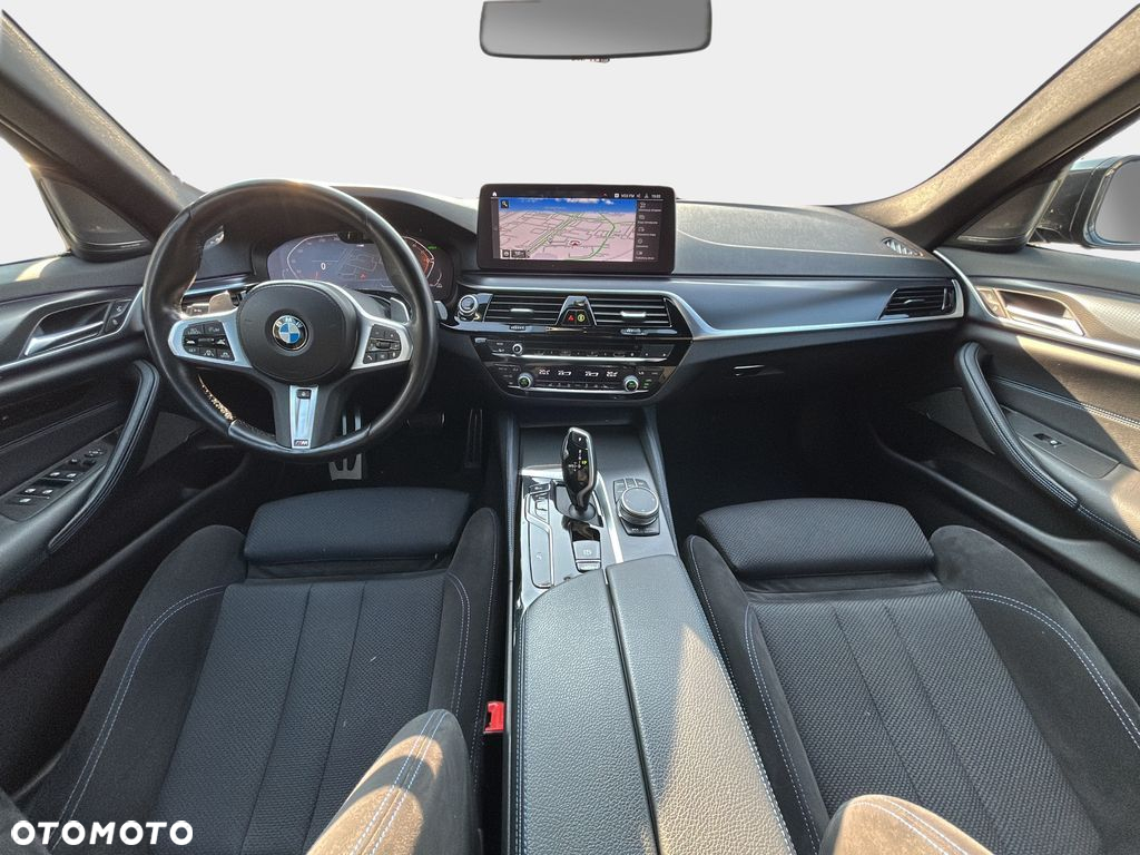 BMW Seria 5 520d xDrive M Sport sport - 13