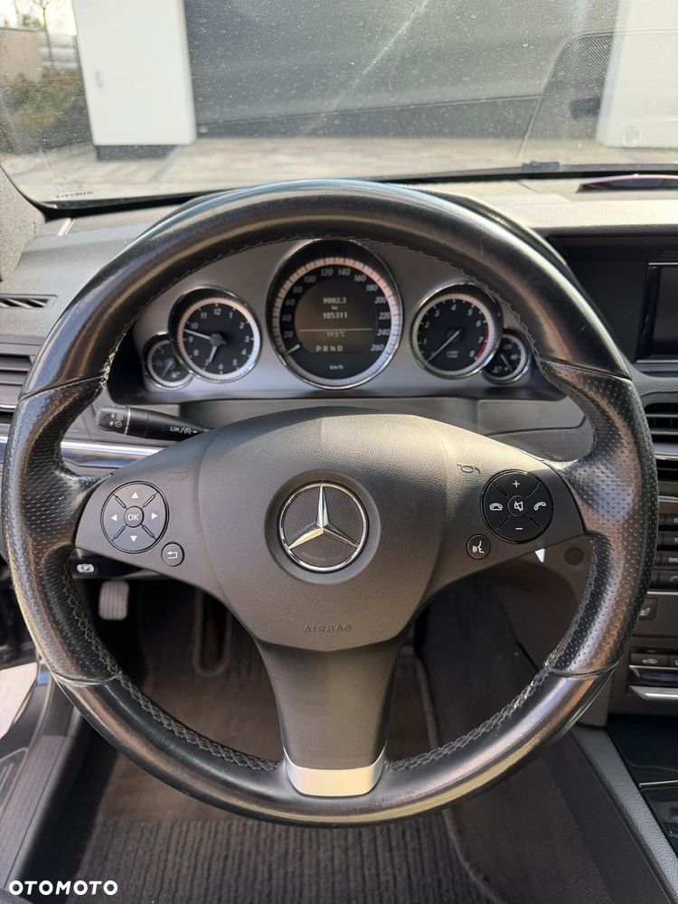 Mercedes-Benz Klasa E 200 CGI BlueEFFICIENCY Automatik Avantgarde - 20
