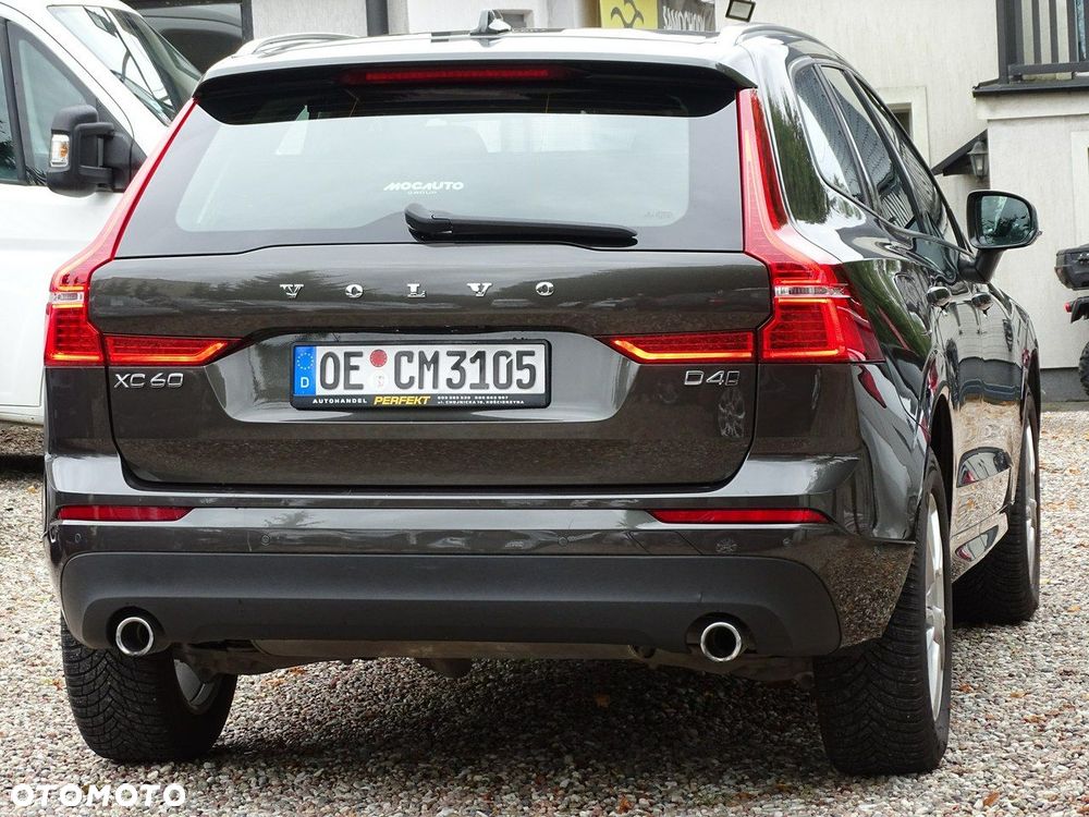 Volvo XC 60 D4 AWD Momentum - 9