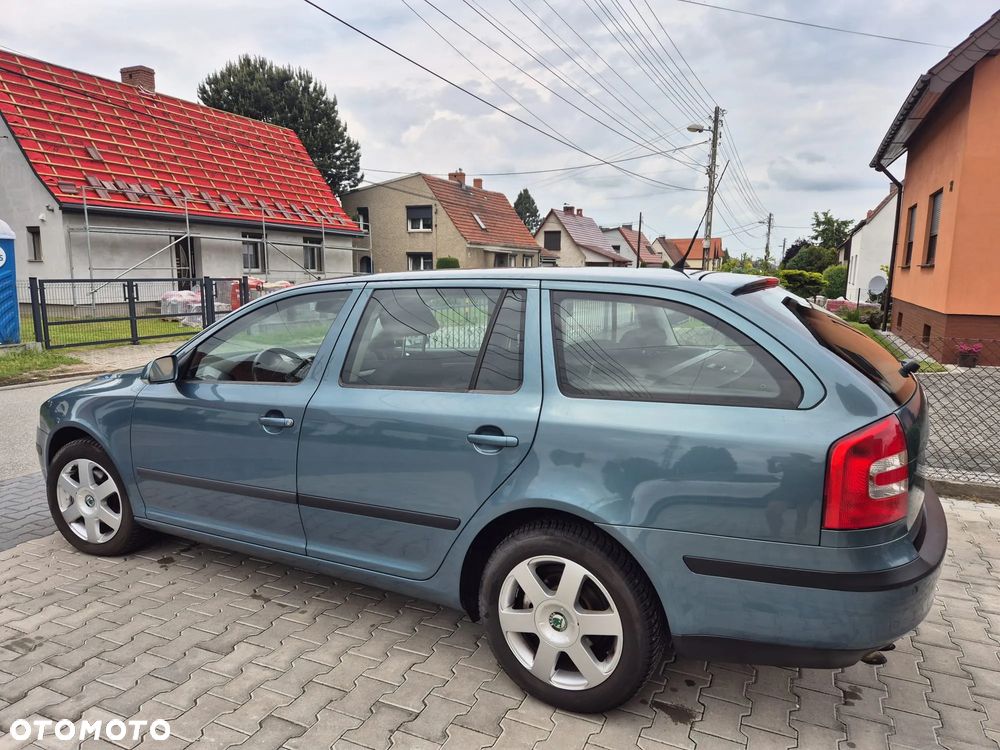 Skoda Octavia 2.0 TDI DPF Elegance - 2