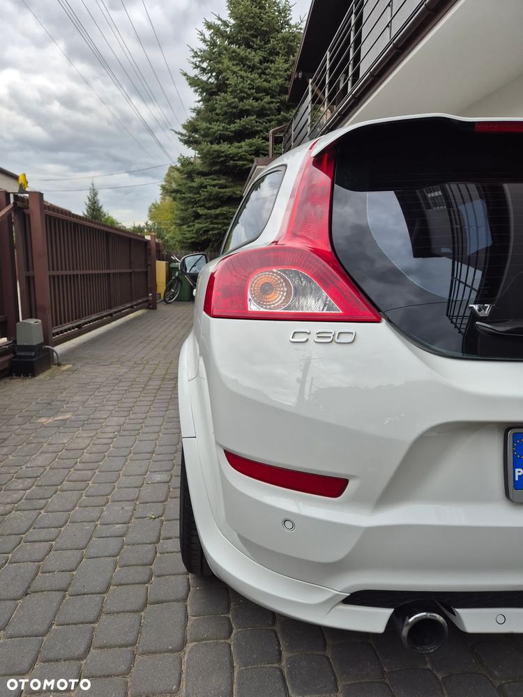 Volvo C30 D2 R-Design - 8