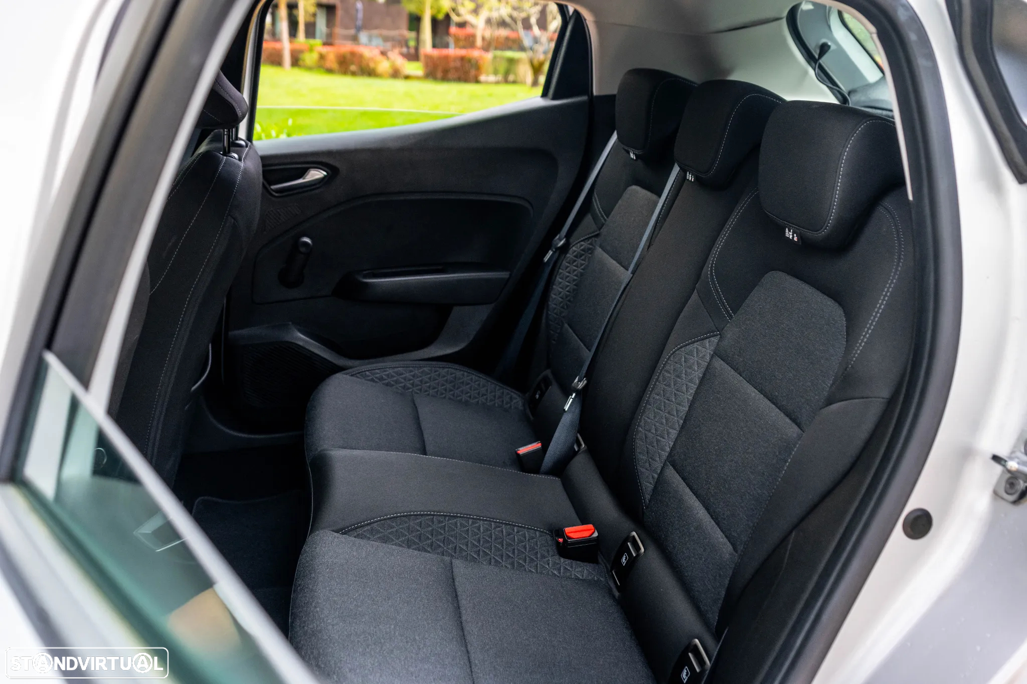 Renault Clio 1.0 TCe Limited - 47