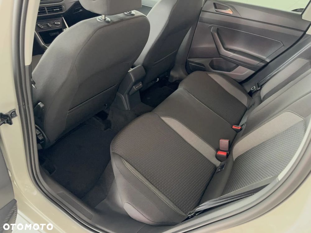 Volkswagen Polo 1.0 MPI Life Plus - 19