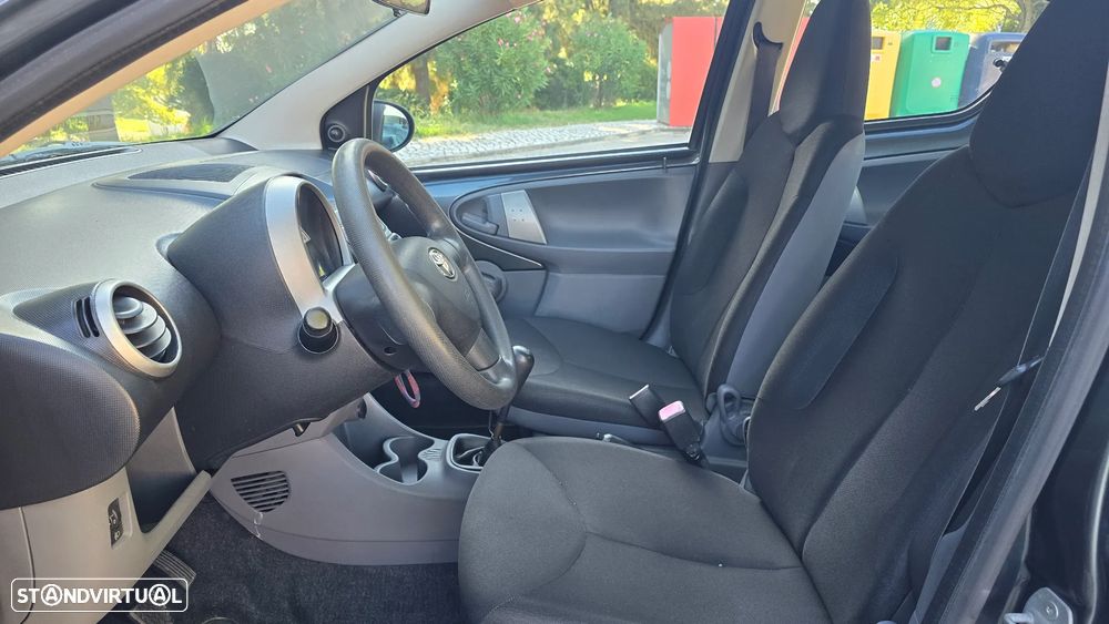 Toyota Aygo 1.0 + AC - 29