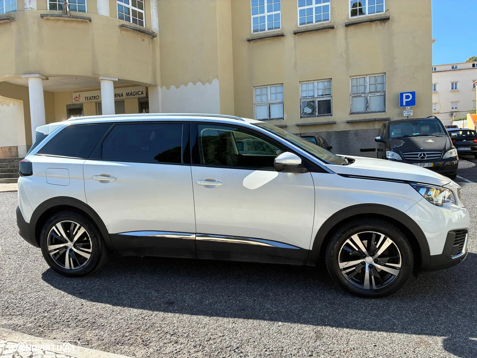 Peugeot 5008 1.5 BlueHDi Allure EAT8 - 6