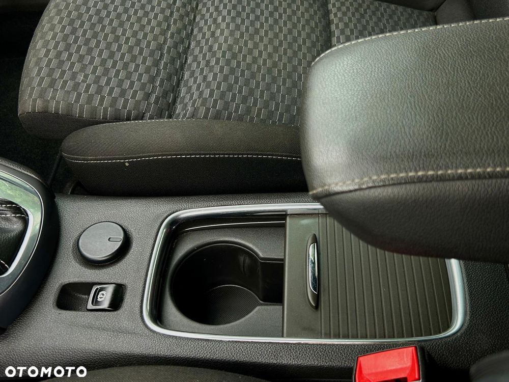 Opel Astra 1.6 D (CDTI) Automatik Innovation - 28