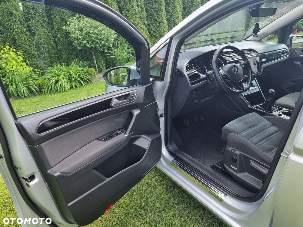 Volkswagen Touran 2.0 TDI SCR Highline - 26