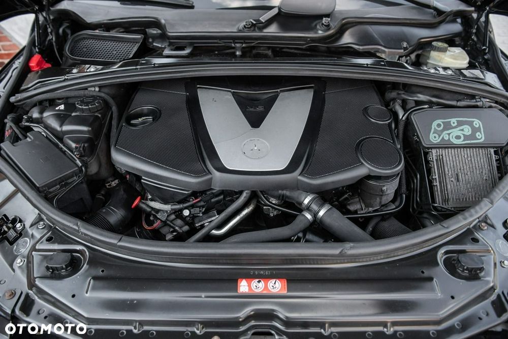 Mercedes-Benz Klasa R 320 CDI 4Matic 7G-TRONIC Travel Edition - 38