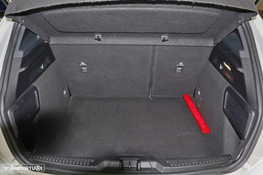 Ford Focus 1.0 EcoBoost MHEV ST-Line - 15