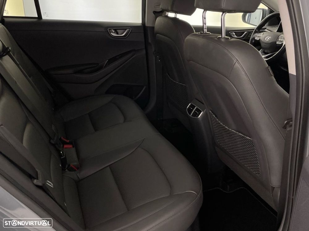Hyundai Ioniq 1.6 GDI PHEV - 23