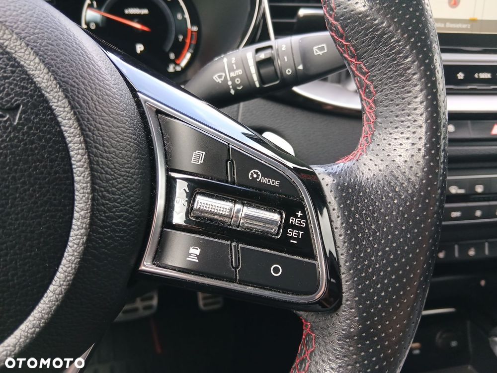 Kia ProCeed 1.6 T-GDI GT DCT - 24