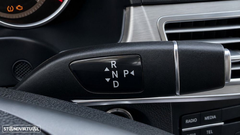 Mercedes-Benz E 200 BlueTEC Avantgarde Auto - 26
