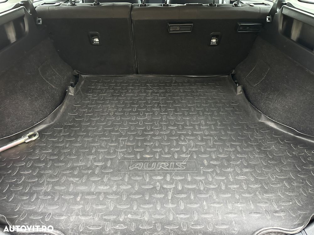 Toyota Auris 1.8 VVT-i Hybrid Automatik Touring Sports Comfort - 12