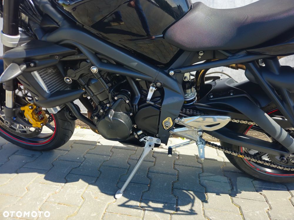 Triumph Street Triple - 13