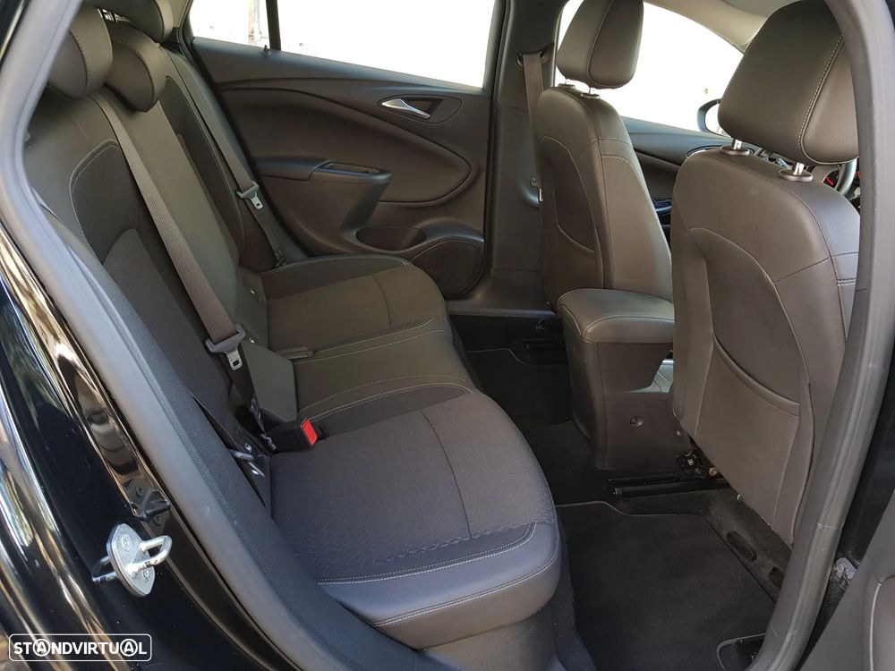 Opel Astra Sports Tourer 1.6 CDTI Innovation S/S RM6/SOB/5PC/5PB - 40