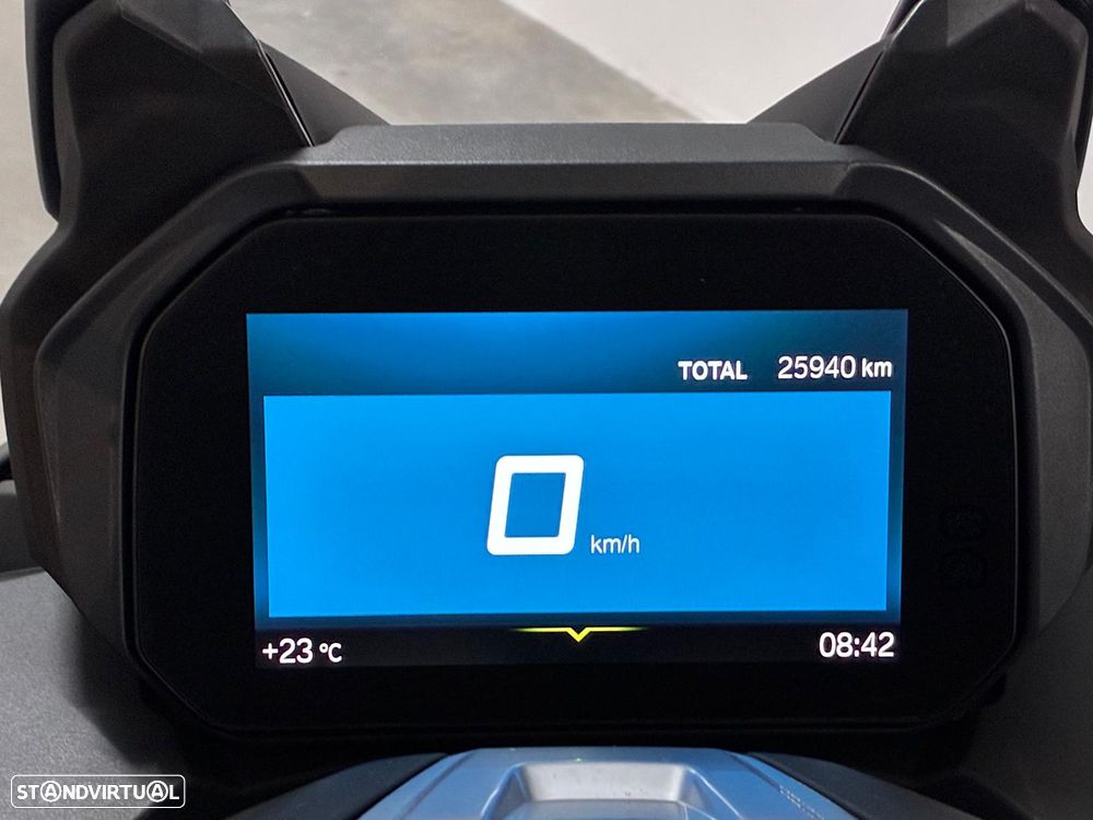 BMW C 400 GT Triple Black - 10