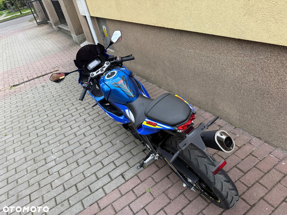 Suzuki GSX-R - 14