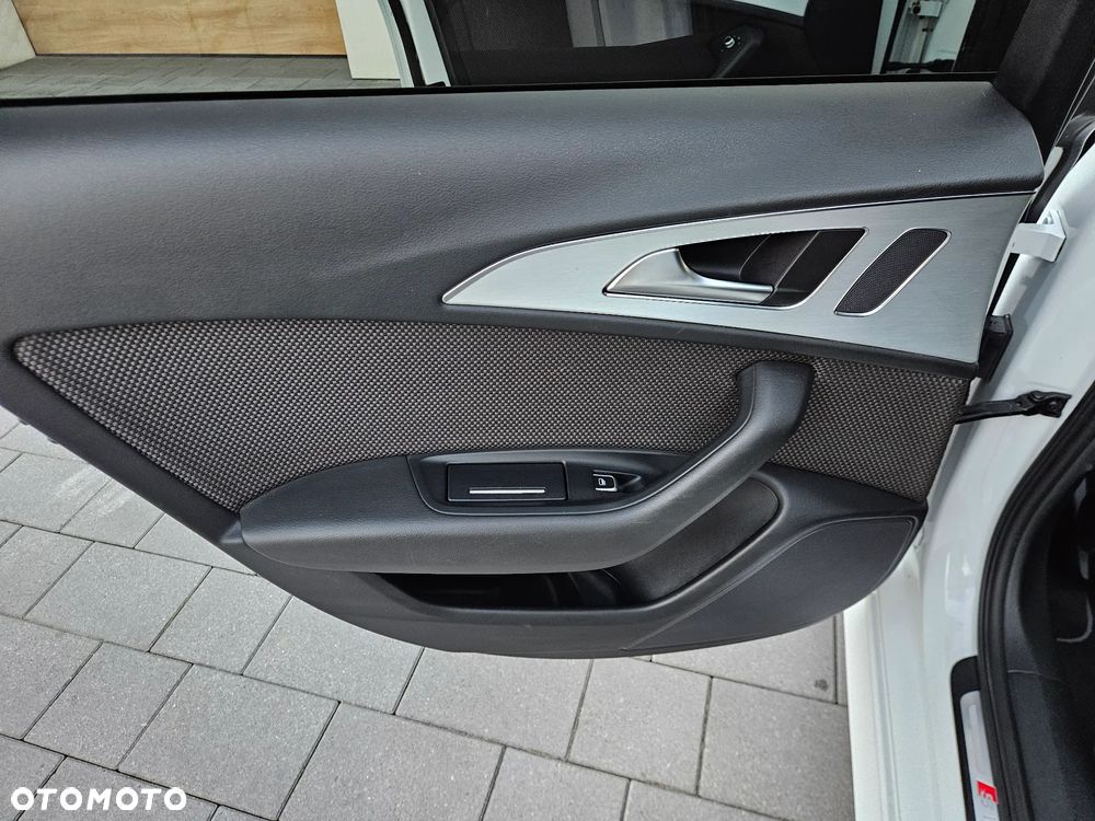 Audi A6 Avant 2.0 TDI quattro S tronic - 23
