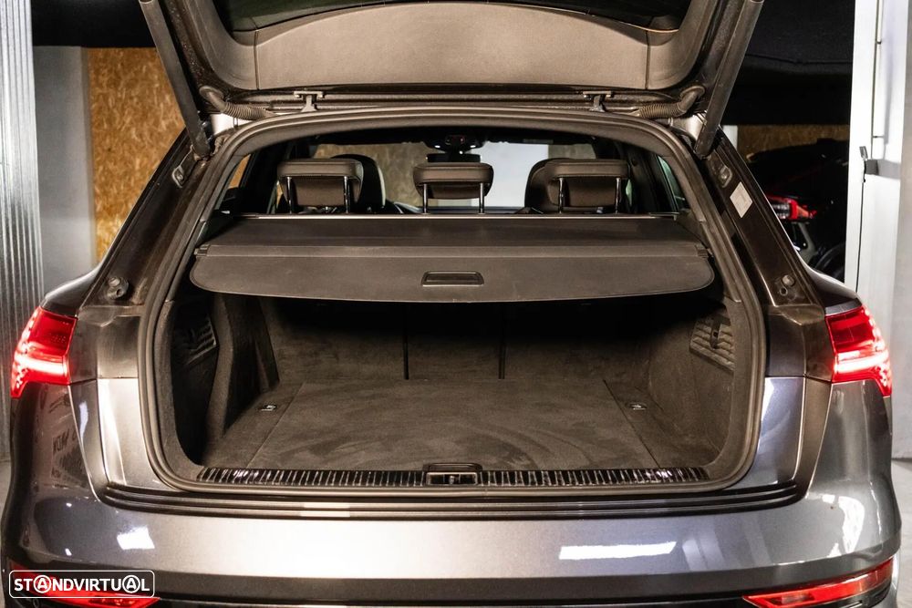 Audi e-tron 55 quattro - 42
