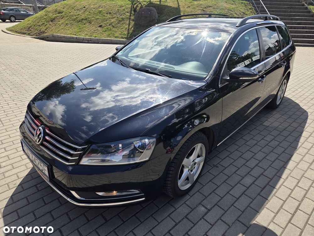 Volkswagen Passat - 1