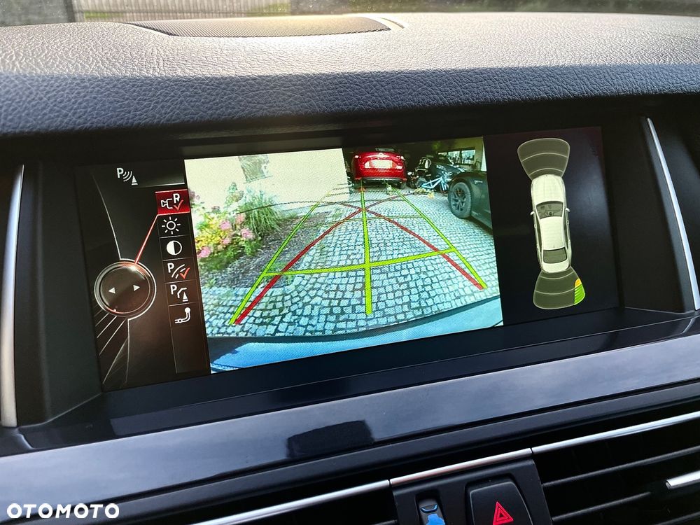 BMW Seria 5 520d xDrive Modern Line - 28