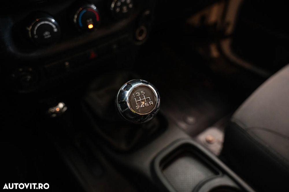Jeep Wrangler - 15