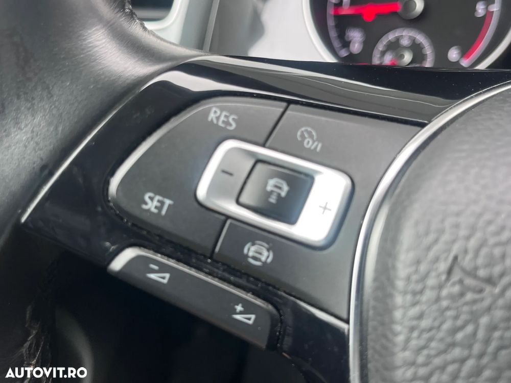 Volkswagen Golf 1.6 TDI DSG Comfortline - 12